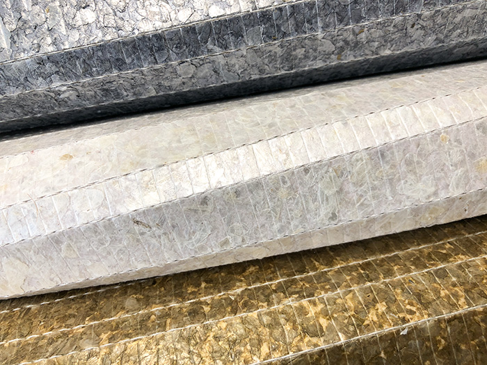 Revestimiento mural WallFace hecho a mano con conchas reales CSA07 CAPIZ oro Revestimiento mural WallFace hecho a mano con conchas reales CSA07 CAPIZ oro