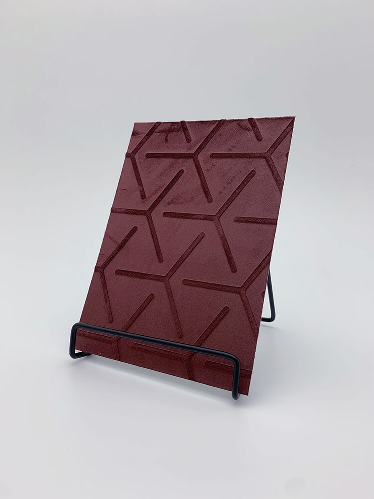 Panneau décoratif WallFace 3D aspect textile 22739 CUBE VELVET Bordeaux Antigrav rouge Panneau décoratif WallFace 3D aspect textile 22739 CUBE VELVET Bordeaux Antigrav rouge