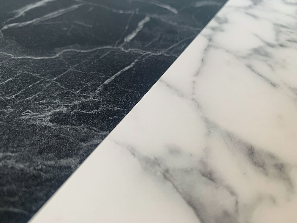 Pannello murale WallFace aspetto marmoreo 23099 MARBLE Black supermatt autoadesivo nero Pannello murale WallFace aspetto marmoreo 23099 MARBLE Black supermatt autoadesivo nero