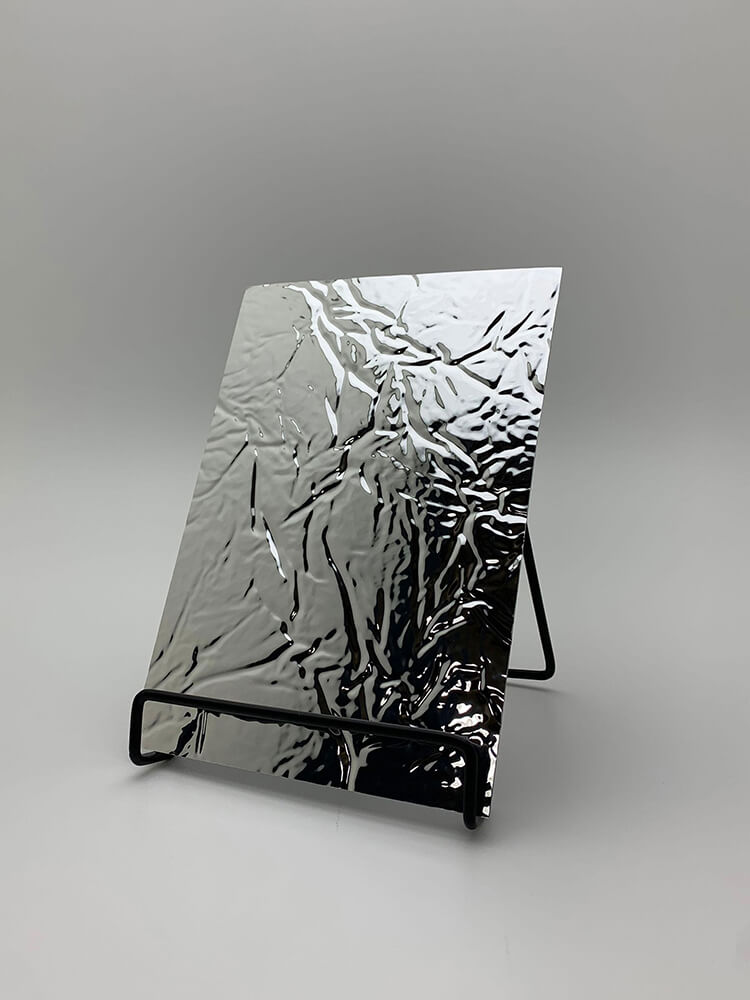 Pannello decorativo WallFace 3D aspetto metallico 24945 CREPA Silver autoadesivo argento Pannello decorativo WallFace 3D aspetto metallico 24945 CREPA Silver autoadesivo argento