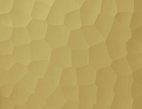 Pannello murale WallFace 3D aspetto metallico 32567 FACET Brass brushed matt AR autoadesivo oro